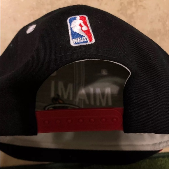 Adidas Miami Heat NBA Snapback Hat - Picture 3 of 3